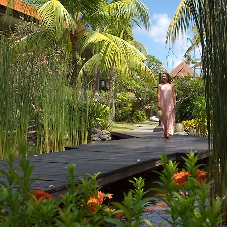 Bali Dynasty Resort Kuta Lombok Exterior foto The resort's gardens