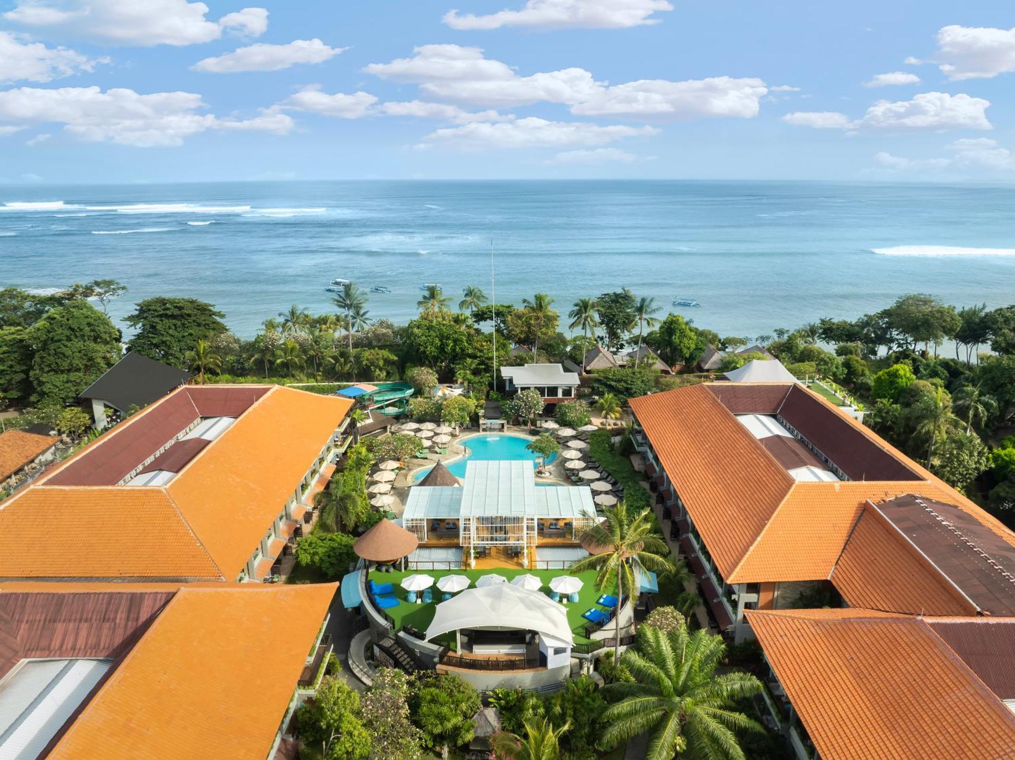 Bali Dynasty Resort Kuta Lombok Exterior foto Aerial view of the resort